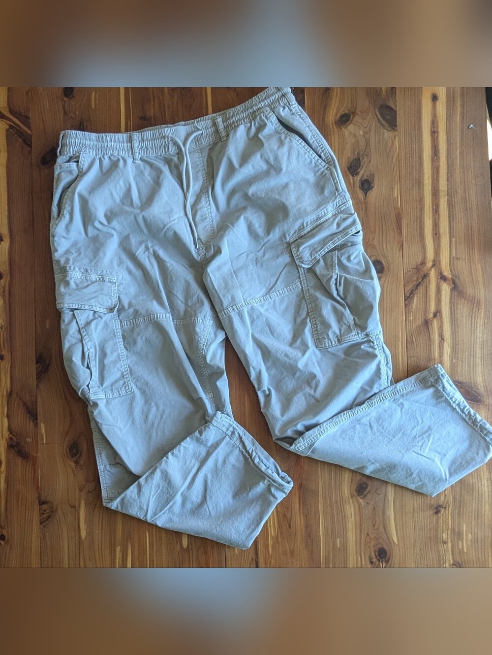American Eagle Outfitters Light Gray Cargo Pants - Elastic Waist